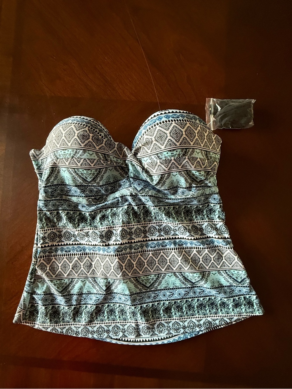 Ambrielle Women's Swim Top - Size Large - Brand New w/Tags